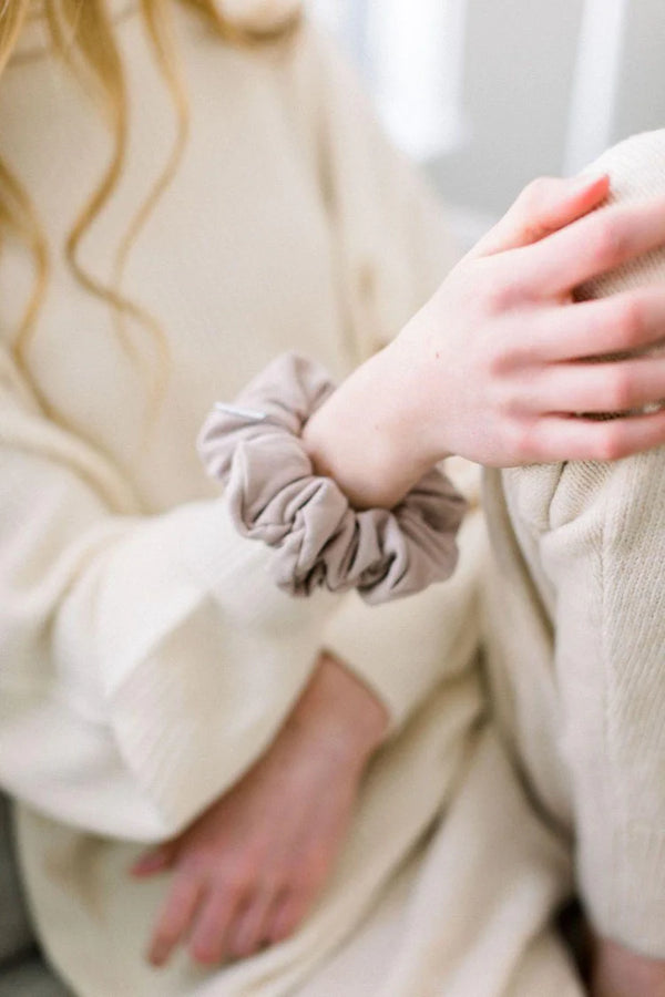 Chelsea King LeisureClub Scrunchie - Fawn