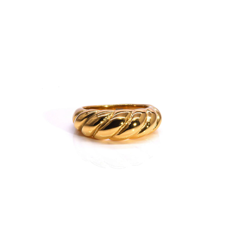 Eliasz & Ella Crescent Ring - Gold