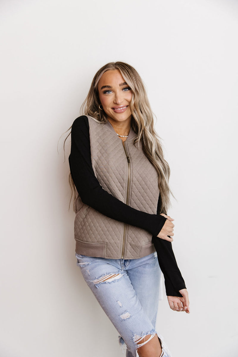 Ampersand Quilted Bomber - Taupe & Black