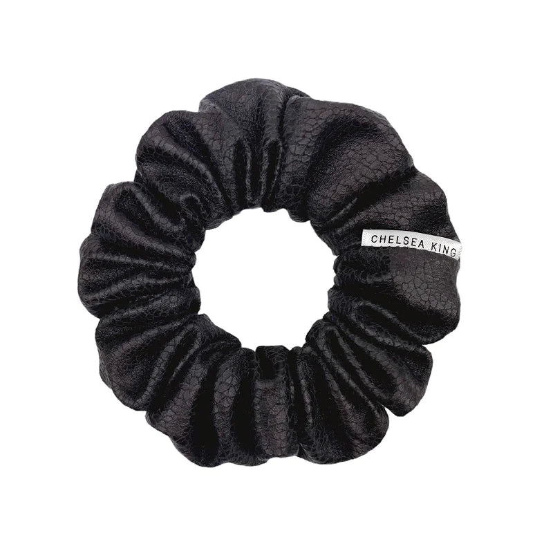 Chelsea King Bordeaux Faux Suede Scrunchie - Noir